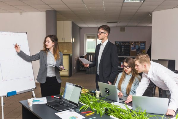 Office Manager Courses to Strengthen Workplace Leadership